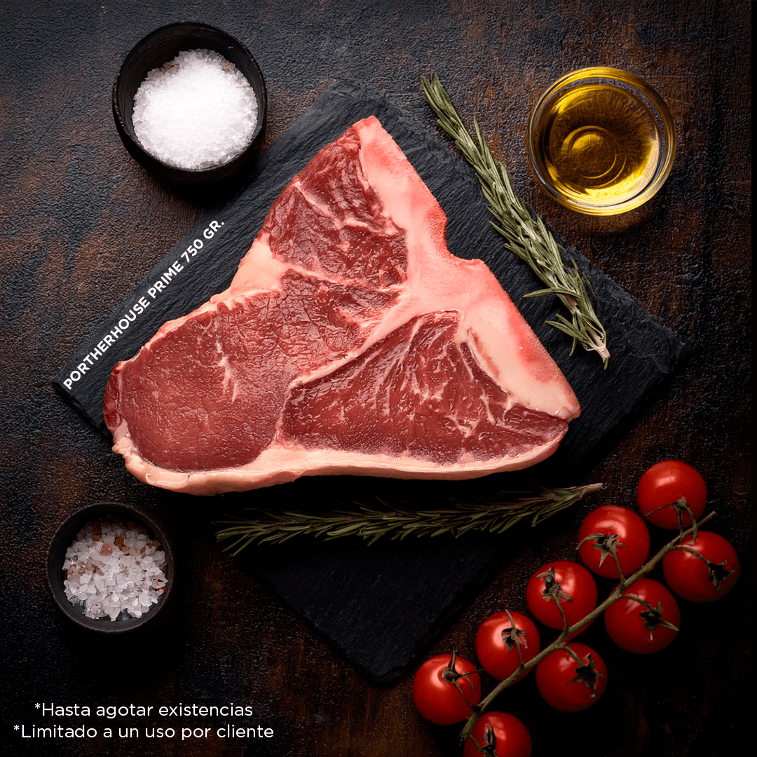 Rib Eye en Cubos al Sartén con Salsa de Vino Tinto