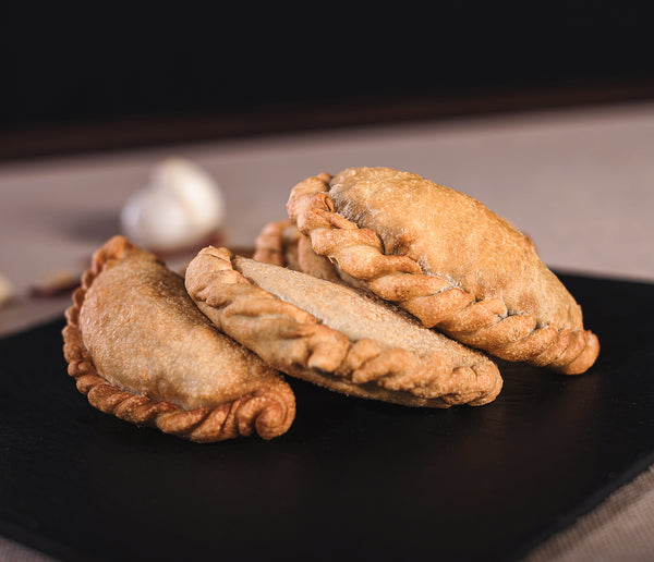 EMPANADAS COCIDAS DE ESPINACA Y QUESO. (ORDEN DE 6)